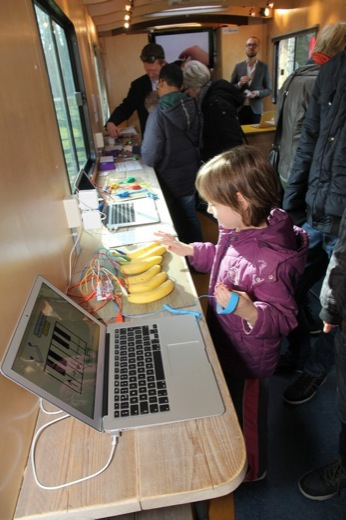 Playing piano with bananas, using Makey Makey and Scratch.