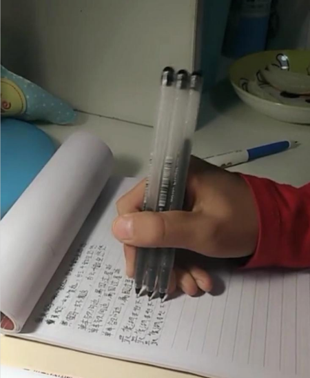 循环多支笔写作业