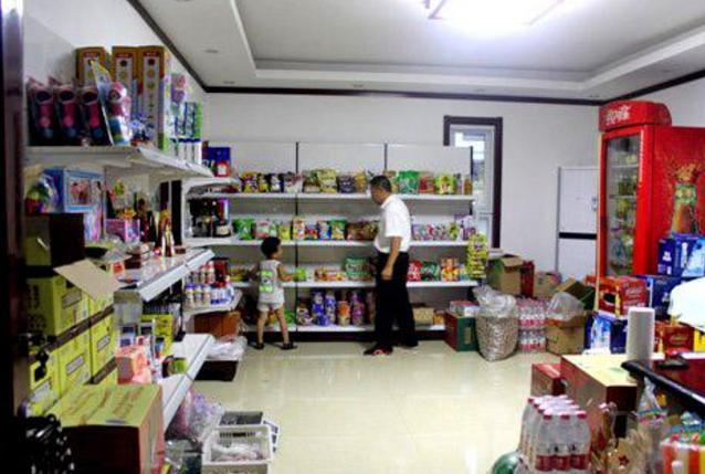 残疾人从开小商店到超市老板，如今还帮助跟他一样的人
