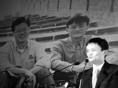 述说互联网1.0时代的巨头Yahoo的25年消亡史，传奇巨头落幕的故事