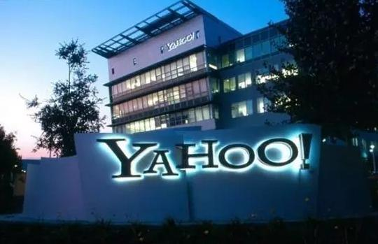 述说互联网1.0时代的巨头Yahoo的25年消亡史，传奇巨头落幕的故事