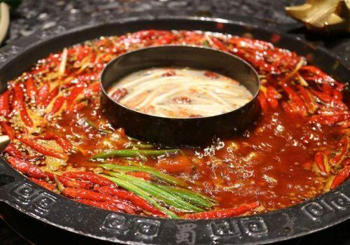 中国电视走不出清宫，成都餐饮走不出传统？