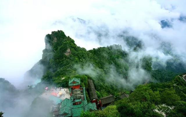 攻略｜从西安出发，寻找周边省份看一眼就会万年的景色