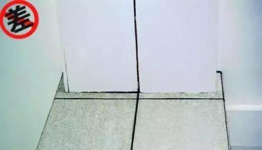 吊顶裂缝外墙干挂石材未做防水,出现"花脸"(17)墙纸有离缝,亏纸,搭缝