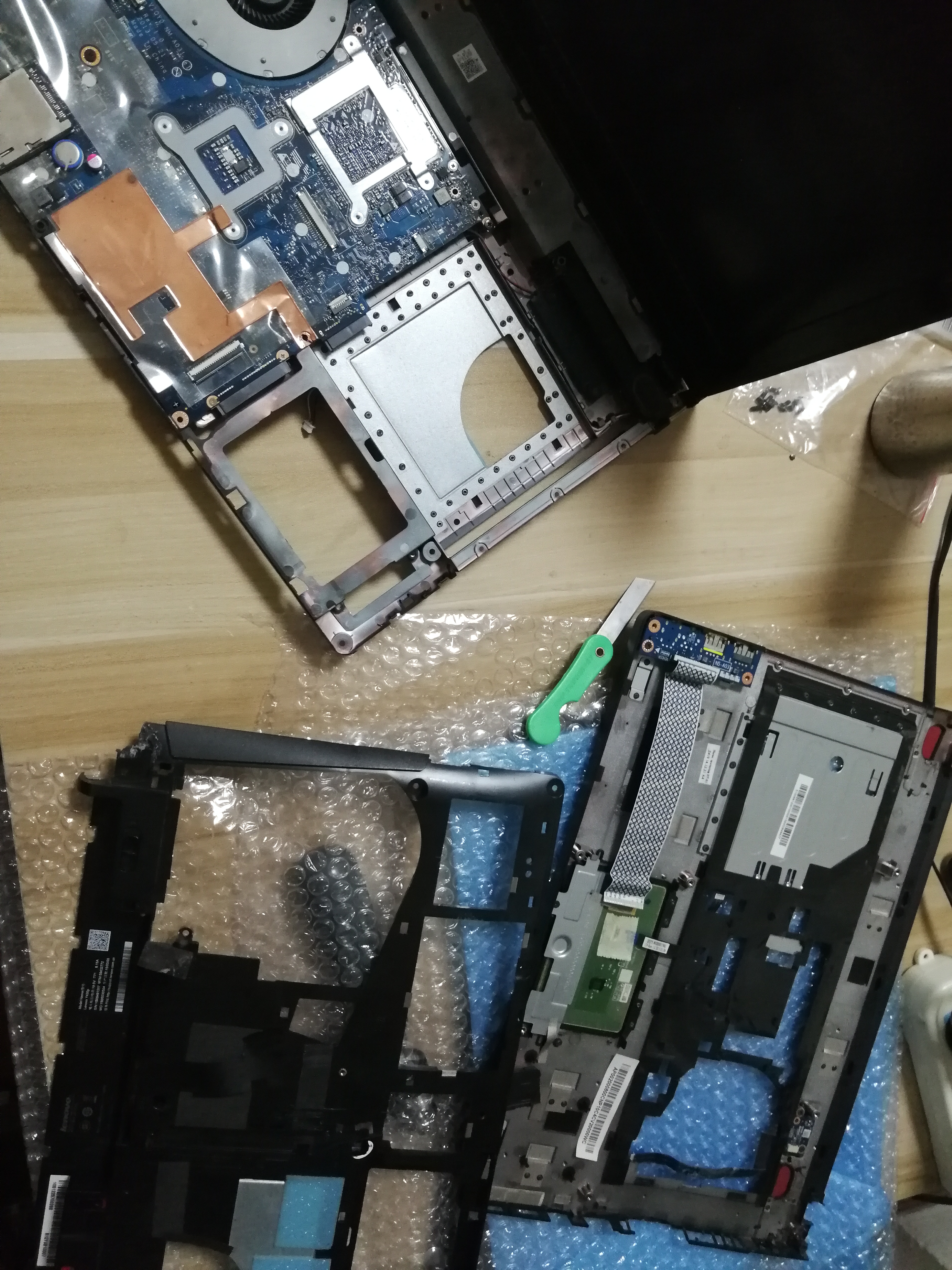 当然需要先看一下这个联想y430p的拆机视频以及联想y430p的c壳触摸板