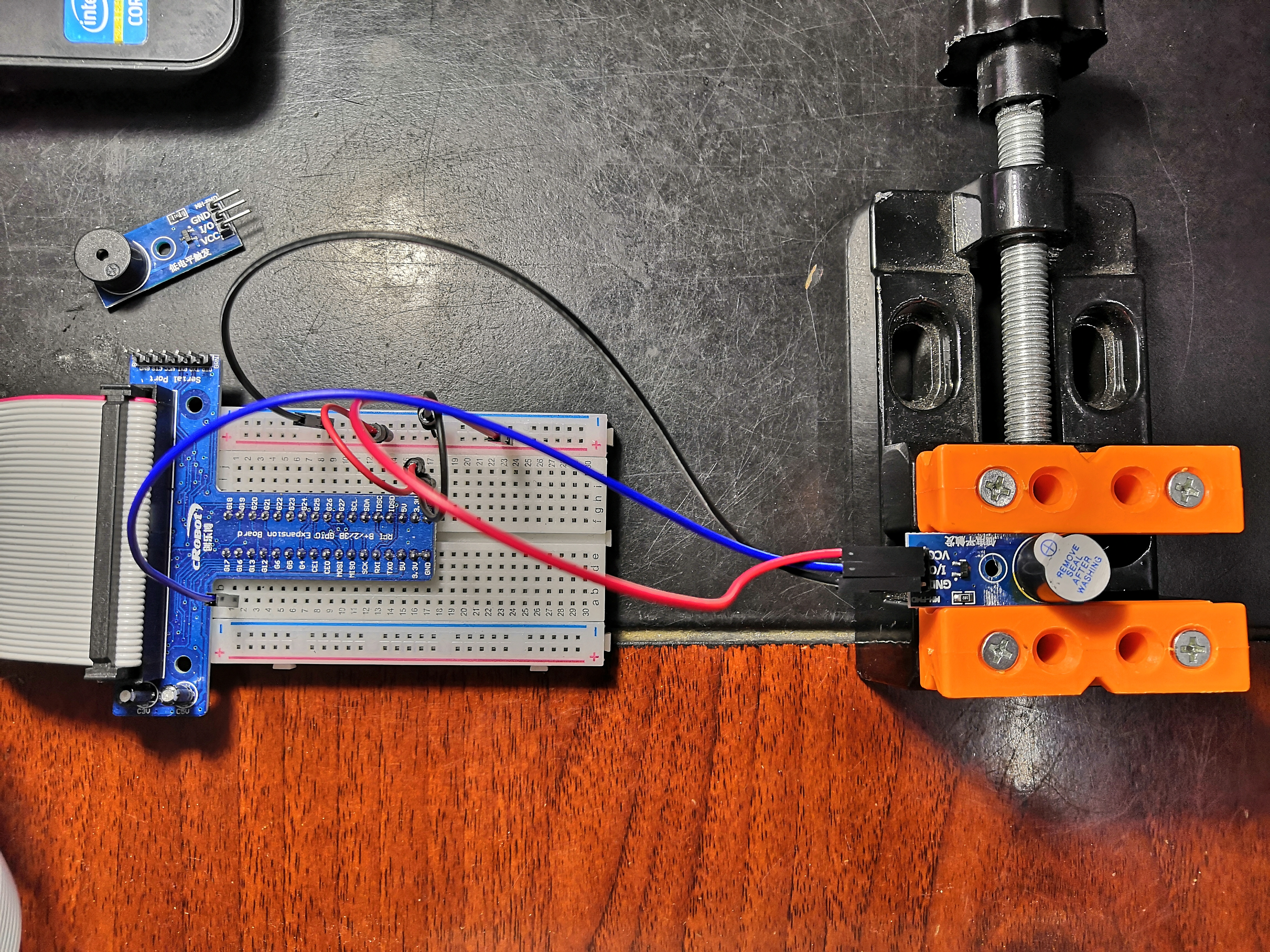 有源蜂鸣器实物连接图