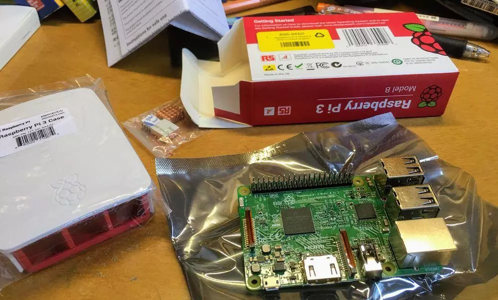 无显示器下为树莓派安装Raspbian系统_树莓派无显示器配置系统CSDN博客