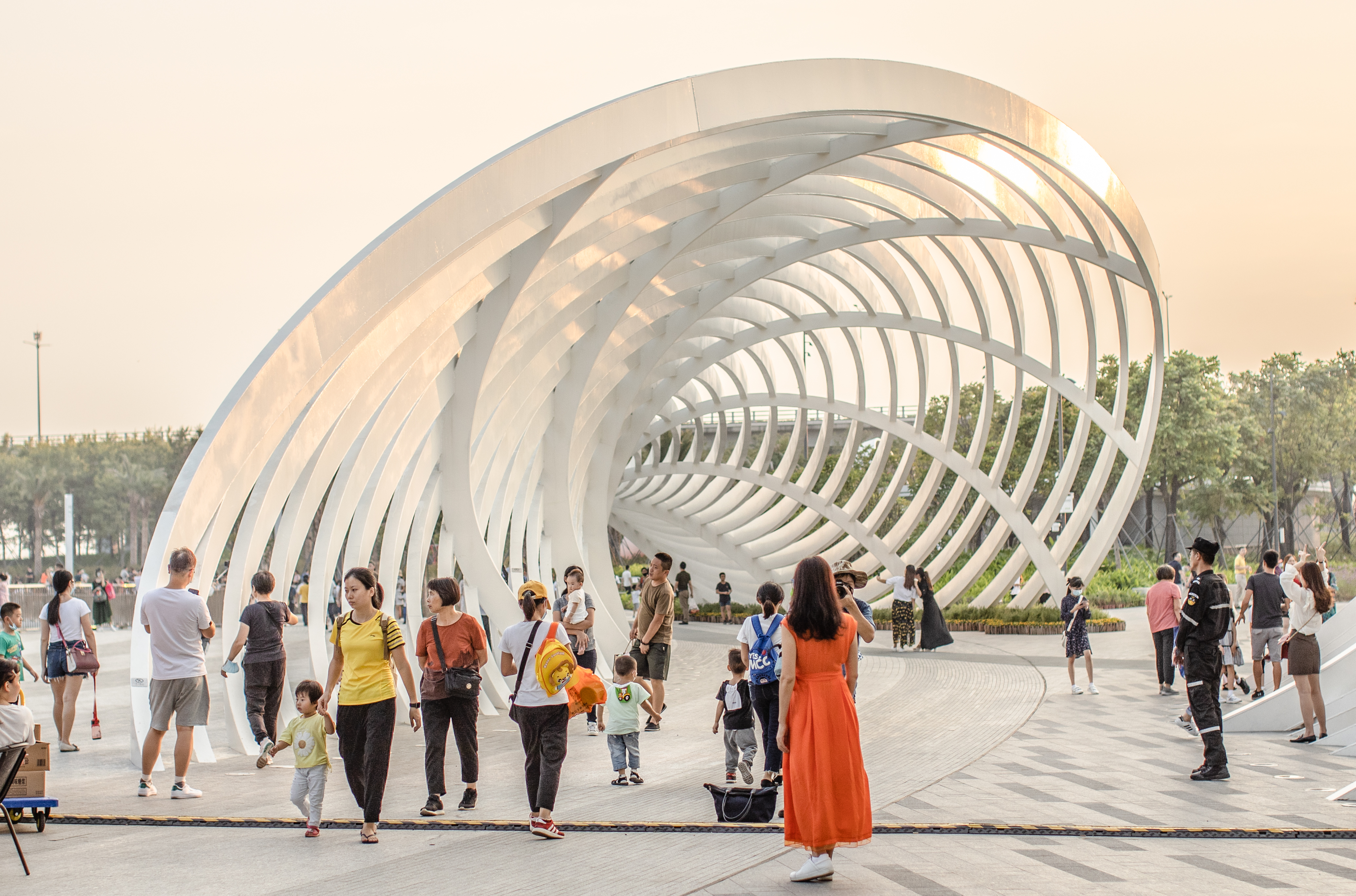 2020年10月深圳欢乐港湾摩天轮摄影图