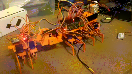 用python做一只真·多足机器人,钢铁蜈蚣能弯曲还能蠕动