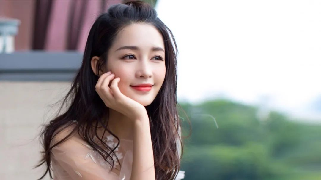 用python偷偷给班级群女同学的颜值进行排名排最后的大姐说开学要打爆
