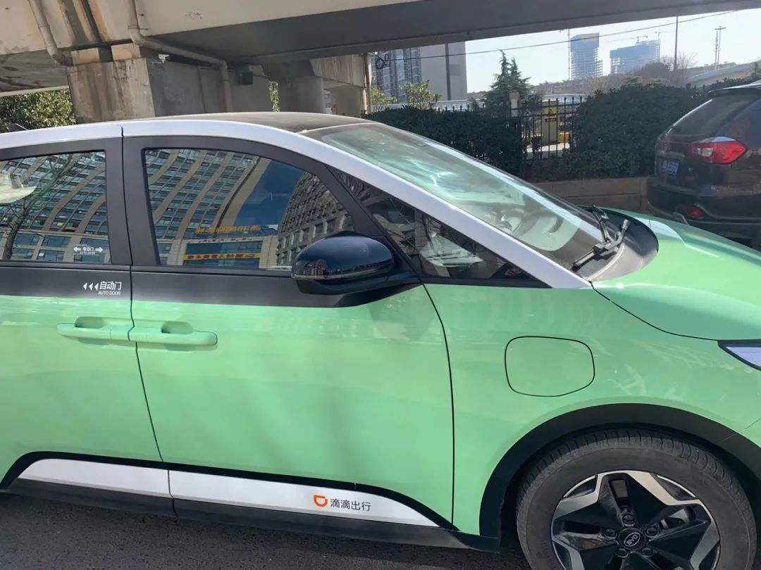 长沙市民吴先生乘坐滴滴d1后取消了买特斯拉的计划