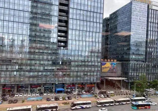 写着写着代码就被带上了警车面试码农小胖哥-